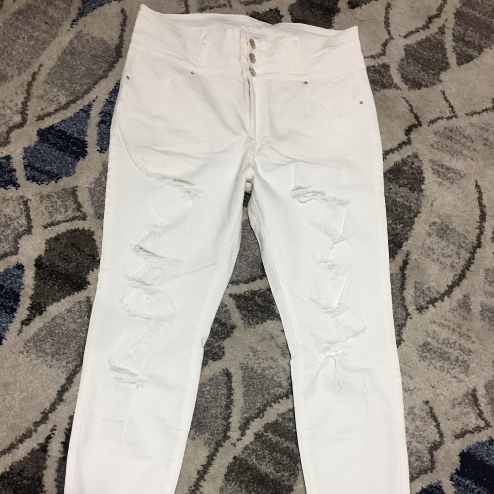 2XL Ripped Jeans